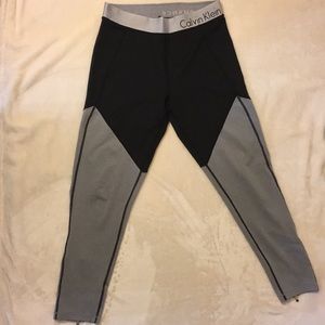*SOLD* Calvin Klein Performance Wick leggings NWOT